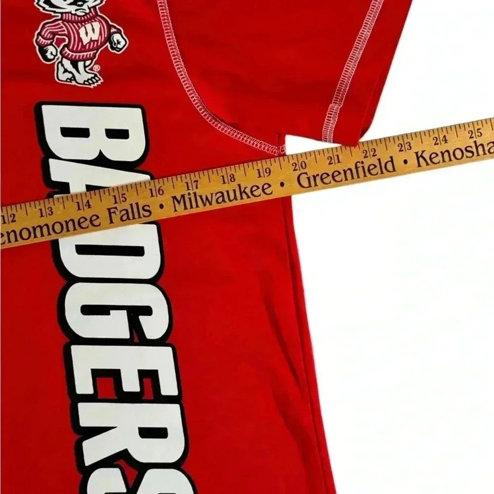 Wisconsin Badgers Football Boys Youth XL (20) Red Graphic Short Sleeve Shirt - Picture 4 of 8